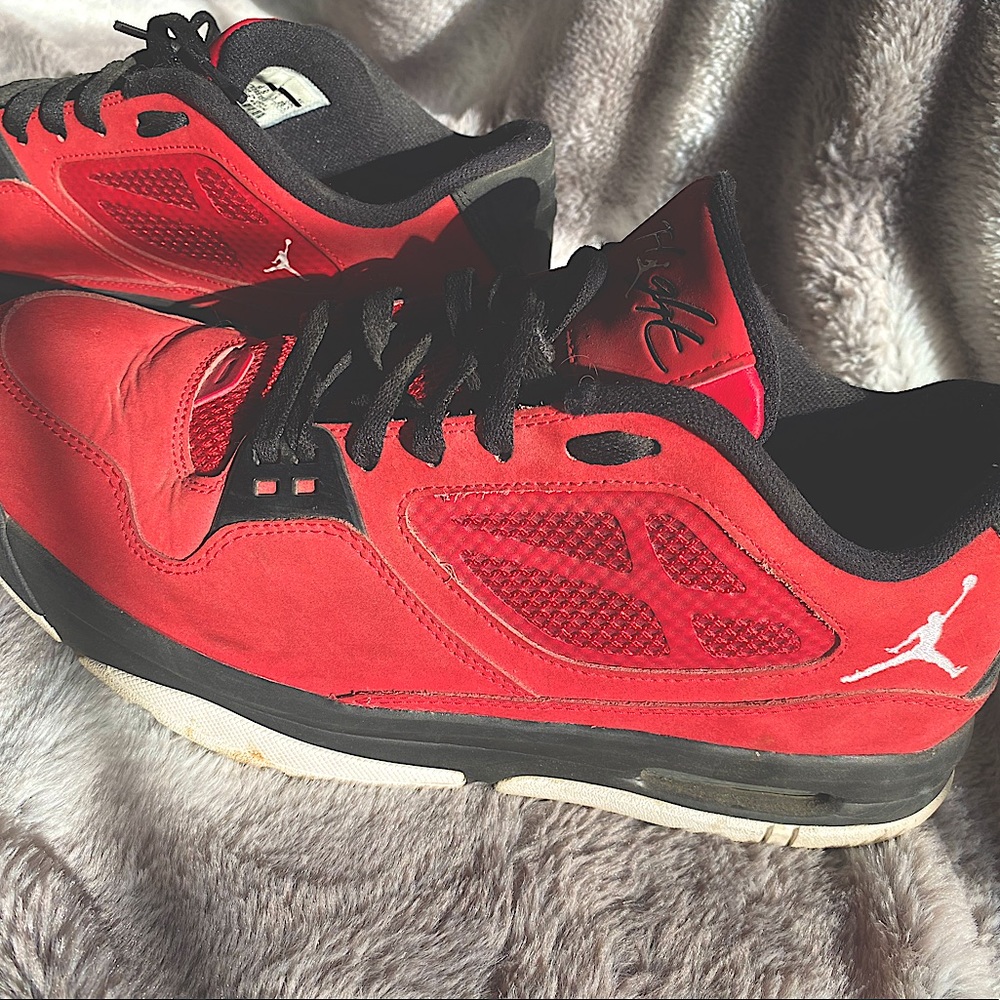 Men’s Jordan shoes 10.5
